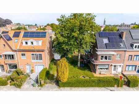 bouwgrond voor halfopen bebouwing op topligging (346m²)