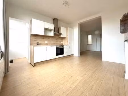 appartement lumieux au coeur de jambes