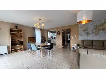 appartement lumineux à proximité de toutes les commodités