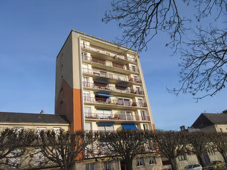 argentan - tres bel appartement type f4 dans immeuble avec ascenseur
