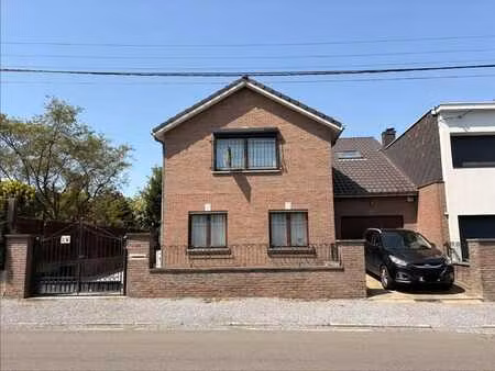 charmante maison 4 chambres avec jardin et terrasse