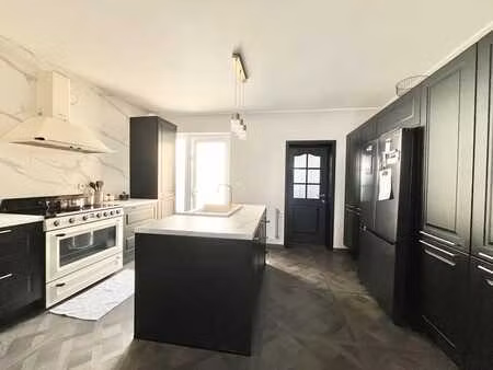 maison familiale rénovée avec goût  jardin et terrasse