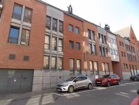 appartement 3ch. avec balcon  cave & parking