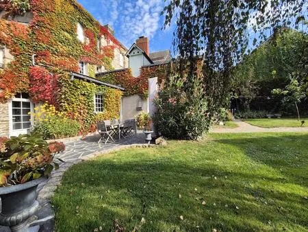 superbe maison de ville restaurée en anjou