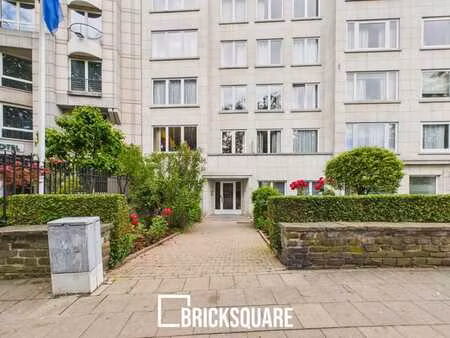 appartement à rénover – 100 m2 – 2 chambres / montgomery