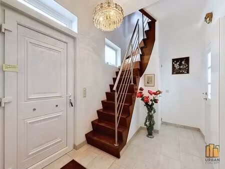 jolie maison 3f / 2ch / 110m2 / terrasse / jardin / caves