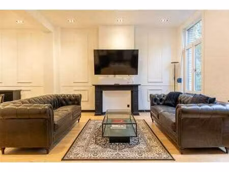 maison rénovée avec bureau indépendant face au domaine royal