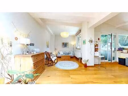 magnifique appart (+-126m2) + terrasse (+-85m2) +parc commun