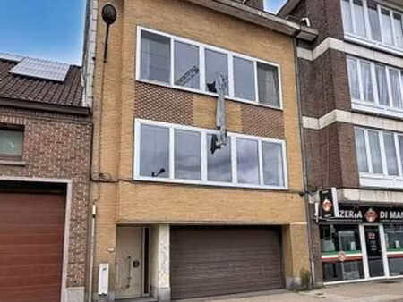 immeuble de rapport avec 2 appartements a evere