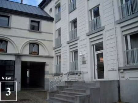bel appartement 2ch mons  jardin privé