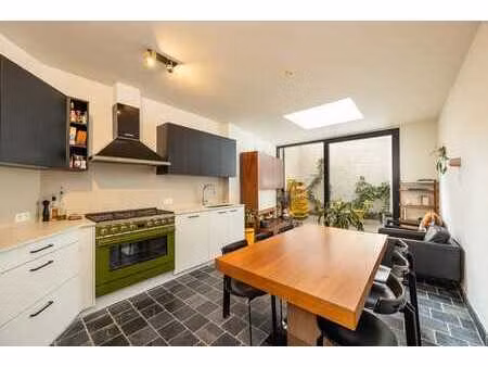 volledig gerenoveerde en energiezuinige woning (175m² bew...