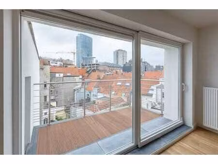 quartier européen! penthouse duplex 3 chambres avec 2 terras
