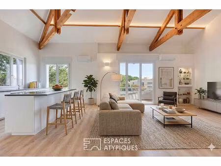 appartement avec extérieur et stationnement