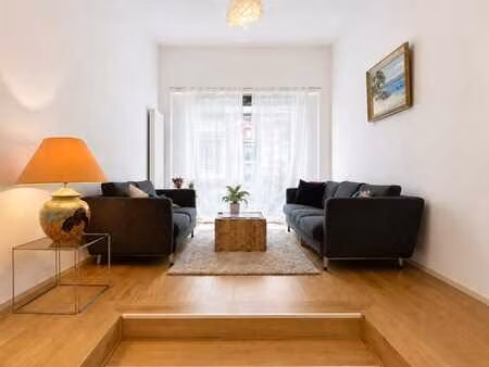 120 m² lumineux avec mezzanine et jardin d’hiver