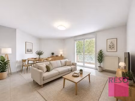 t3 lumineux avec terrasse  vue dégagée  parking et garage en o