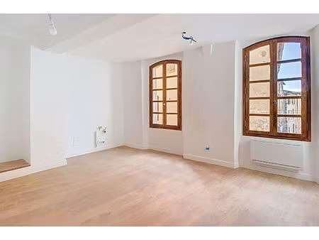 a vendre en exclusivite ! appartement 2 pièces 33.26 m² au coeur du village de lorgues