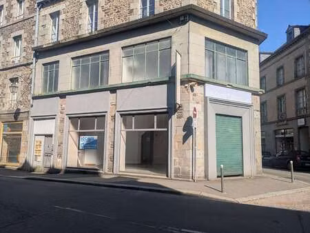 location bureaux et commerces à fougères (35300) : à louer / 110m² fougères