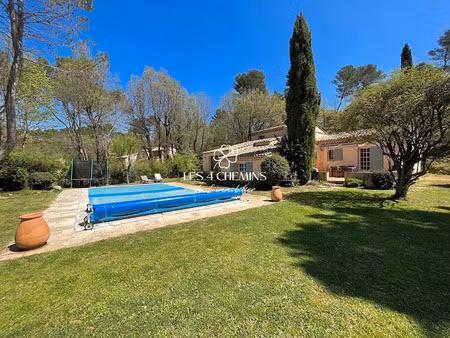 location villa 5 pièces 138.1 m² à peynier (13790)  3 245 €