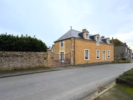 très chic maison de village du xviiième