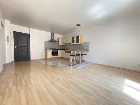 vente appartement 4 pièces 80.77 m² à lons-le-saunier (39000)  122 000 €