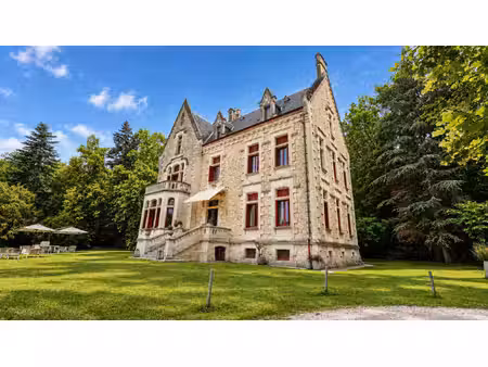 dordogne ? exceptionnelle demeure belle époque d'inspiration tudor sur 6 5 hectares