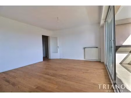 t3