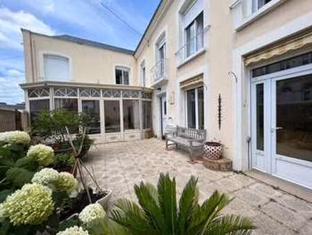 vente maison à montval-sur-loir (72500) : à vendre / 208m² montval-sur-loir