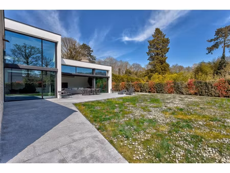 maison de luxe à vendre à la celle-saint-cloud