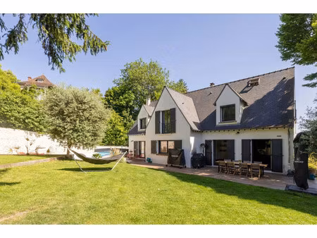 maison de luxe à vendre à médan