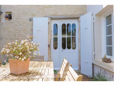 maison de luxe à vendre à sainte-soulle