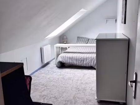 location meublée chambre 1 pièce 9 m² à cerny (91590)  395 €