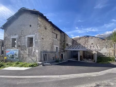 claix cxentre village maison de village avec petit terrain