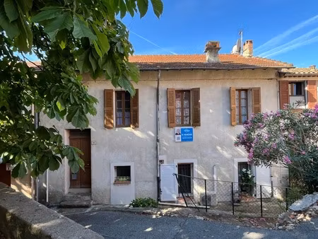 appartement à vendre 5 pièces avec grand grenier à bagnols en foret (83)