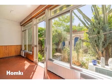 appartement t4 de 85 m2 à marseille 13006  rue docteur escat