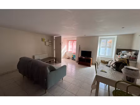 location appartement  48.47 m² t-2 à saint-yrieix-la-perche  330 €