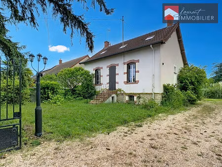 simandre - maison de caractère avec grand terrain et atelier indépendant