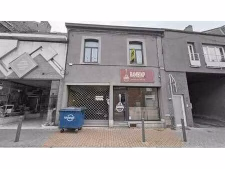 commerce + appartement + petit entrepot