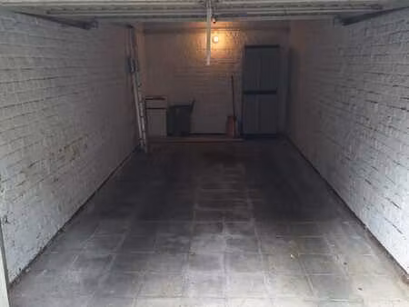 location garage fermé