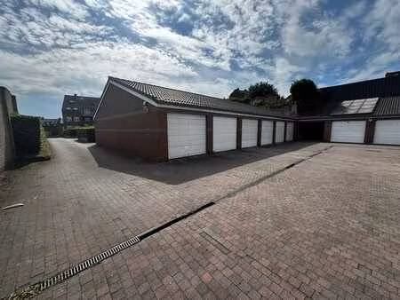 garage avec mezzanine proche du centre