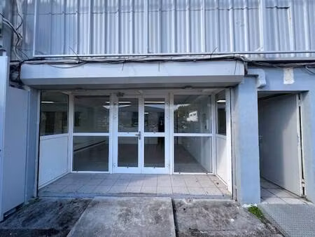 local commercial à louer