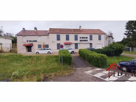 bâtiment 647 mètres carrés pour investisseurs
