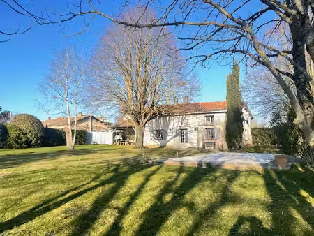 montjoire - belle maison de 265m2 avec parc arboré et pisci
