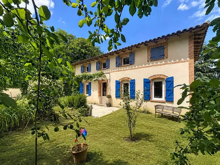 pechbusque ? maison familiale entièrement rénovée de 140 m²   6 pièces et jardin de 980 m²