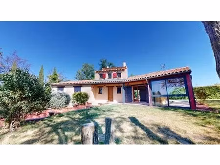 villa t5 + t2 avec piscine et grand jardin