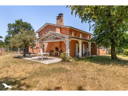 maison de luxe à vendre dans le quartier nord