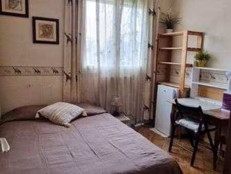 location appartement t1 meublé à montigny-le-bretonneux (78180) : à louer t1 meublé / 12m²