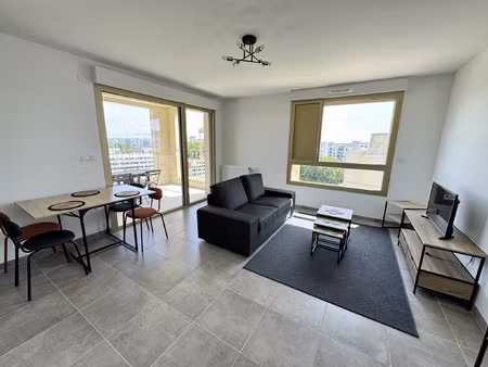 t4 meuble + 2 parking vue garonne