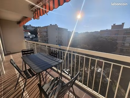 studio 1 pièce 33 m²