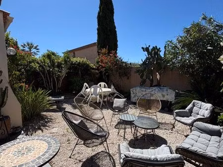 maison 75m2 + gge dans rés. avec piscine