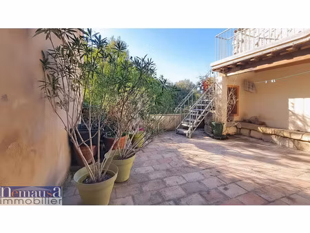 maison de village 138 m2 avec extérieur  garage et dépendanc